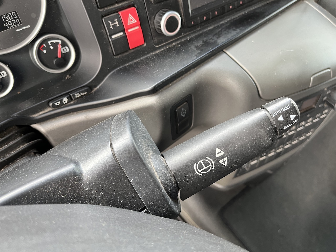 MAN TGX 26.480 6x2 Atlas 145.2 Kran Baustoff AHK - Dropside/ Flatbed truck, Crane truck: picture 2 MAN TGX 26.480 6x2 Atlas 145.2 Kran Baustoff AHK - Dropside/ Flatbed truck, Crane truck: picture 2