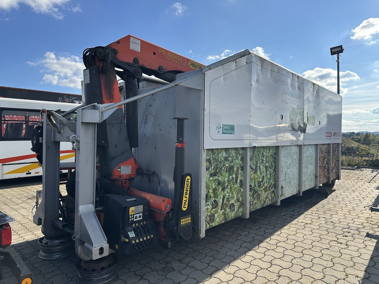 Palfinger Glas Kran Mulde PK 16502 - Hook lift truck, Crane truck: picture 1 Palfinger Glas Kran Mulde PK 16502 - Hook lift truck, Crane truck: picture 1