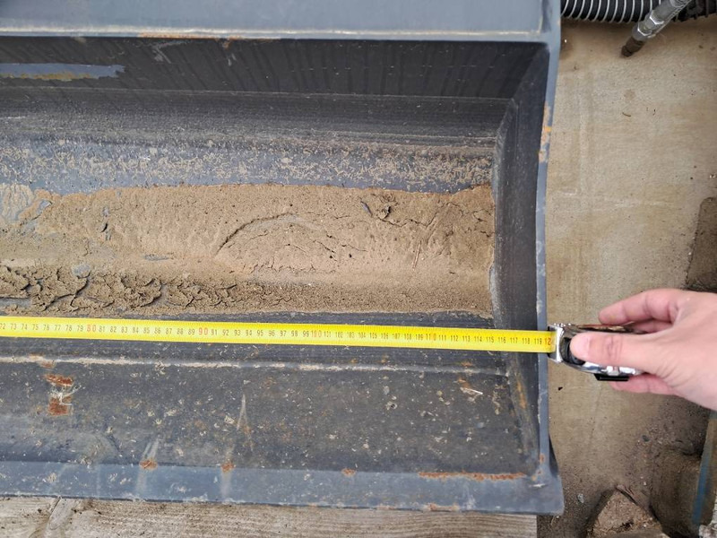 Komatsu PC24MR-5 NEW BUCKET SET + QC - Bucket for Construction machinery: picture 3 Komatsu PC24MR-5 NEW BUCKET SET + QC - Bucket for Construction machinery: picture 3