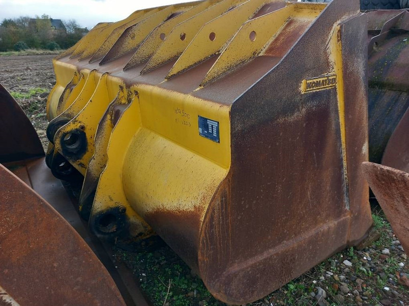 Komatsu WA500-7 - Bucket for Construction machinery: picture 3 Komatsu WA500-7 - Bucket for Construction machinery: picture 3