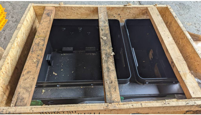 New Frame/ Chassis for Construction machinery Komatsu WA600-8 BATTERY BOX 426-06-61211: picture 7