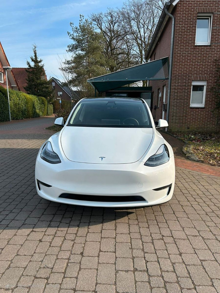 Tesla Model Y Long Range Dual AWD - Sedan: picture 2 Tesla Model Y Long Range Dual AWD - Sedan: picture 2