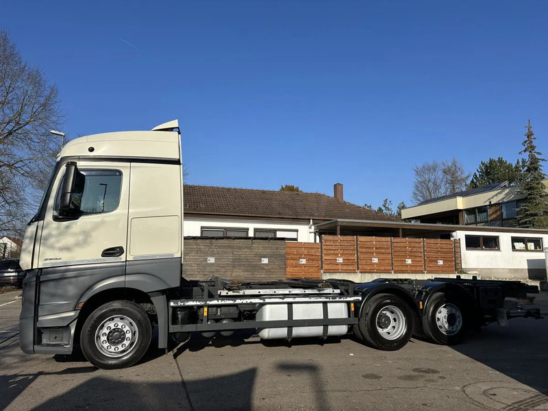 Mercedes-Benz Actros 2542 LL BDF Standard 6x2 LBW - Container transporter/ Swap body truck: picture 2 Mercedes-Benz Actros 2542 LL BDF Standard 6x2 LBW - Container transporter/ Swap body truck: picture 2