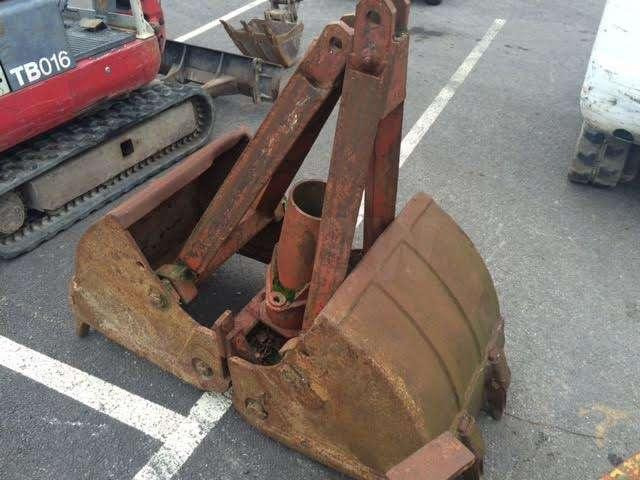 CASE 600mm - ejecteurs - Grapple: picture 1 CASE 600mm - ejecteurs - Grapple: picture 1