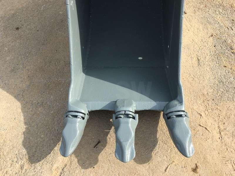 MECALAC 450mm - séries 8 / 10 / 11 / 12 - Excavator bucket: picture 2 MECALAC 450mm - séries 8 / 10 / 11 / 12 - Excavator bucket: picture 2