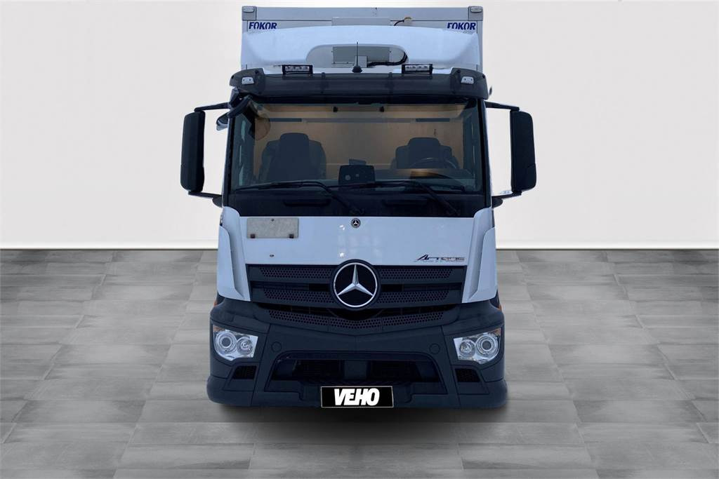 Mercedes-Benz ACTROS 1827 LNR Fokor 8,7m Ksa umpikori - Box truck: picture 2 Mercedes-Benz ACTROS 1827 LNR Fokor 8,7m Ksa umpikori - Box truck: picture 2