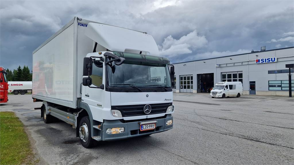 Mercedes-Benz ATEGO 1324L/48 - Box truck: picture 2 Mercedes-Benz ATEGO 1324L/48 - Box truck: picture 2