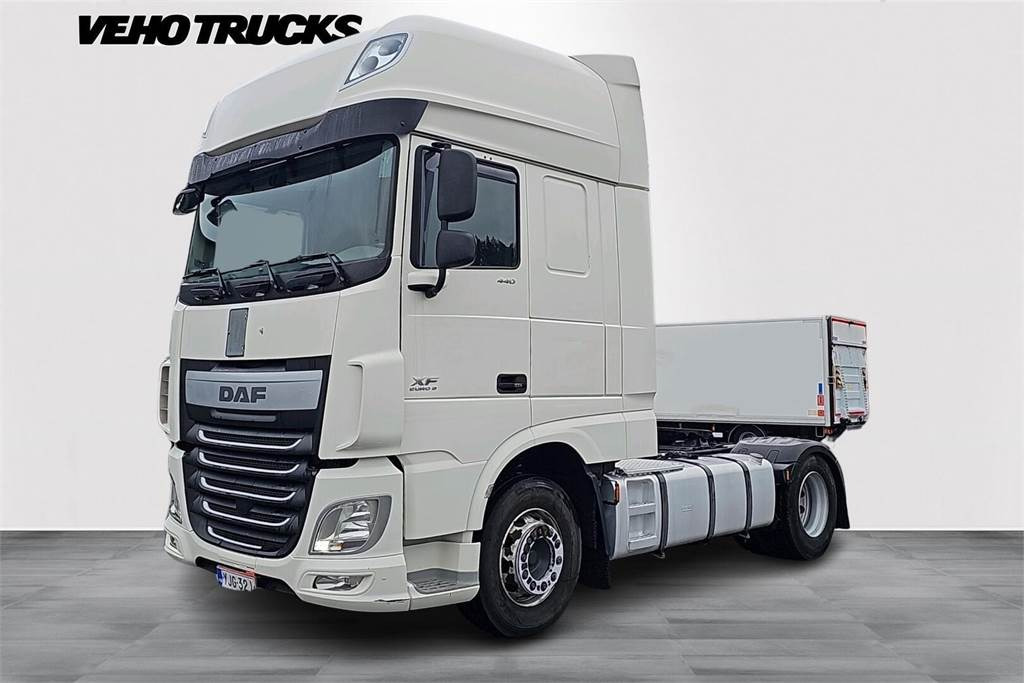 DAF XF 440 - Tractor unit: picture 1 DAF XF 440 - Tractor unit: picture 1