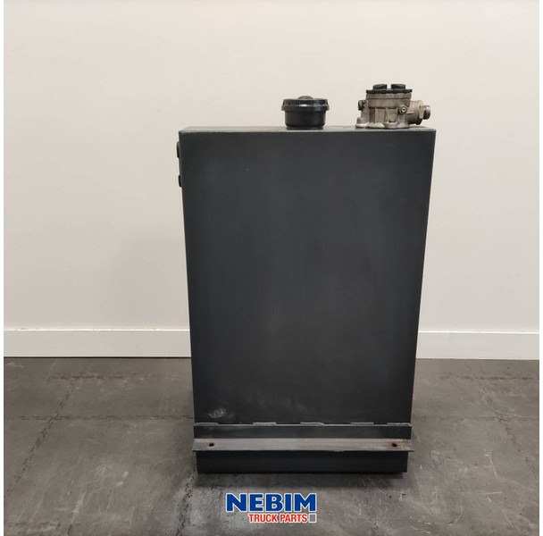 Diversen Diversen - UX0000406 - Hydrauliektank - Spare parts for Truck: picture 4 Diversen Diversen - UX0000406 - Hydrauliektank - Spare parts for Truck: picture 4