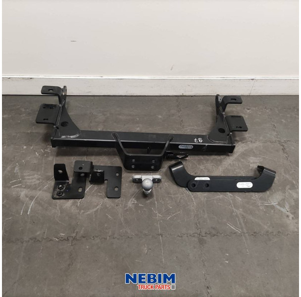 Renault Renault - 7711426503 - Trekhaak Master phase III - Spare parts for Truck: picture 1 Renault Renault - 7711426503 - Trekhaak Master phase III - Spare parts for Truck: picture 1