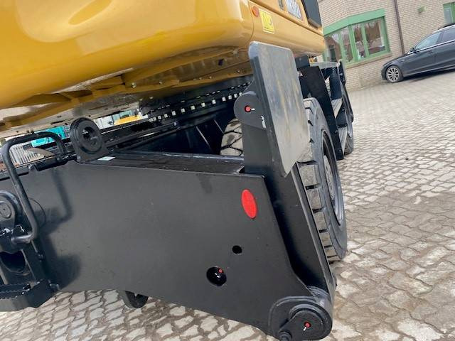 Waste/ Industry handler for transportation of garbage Cat MH 3024 MIETE / RENTAL (12002224): picture 19