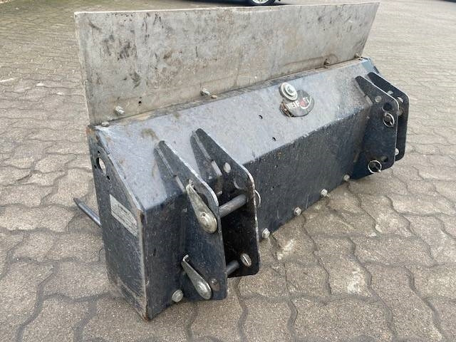 Compact tractor Iseki TM 3267 AHL K (12005269): picture 19 Compact tractor Iseki TM 3267 AHL K (12005269): picture 19