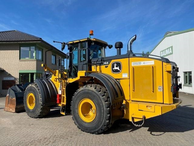 John Deere 744 P MIETE / RENTAL (12002126) - Wheel loader: picture 3 John Deere 744 P MIETE / RENTAL (12002126) - Wheel loader: picture 3