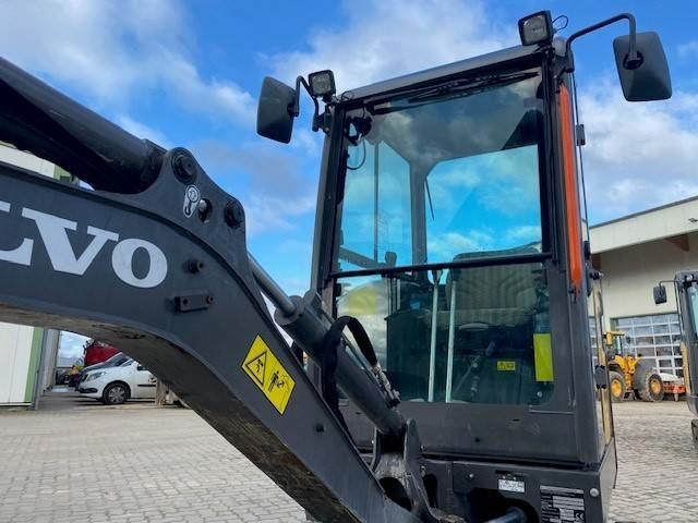 Mini excavator Volvo EC 18 E MIETE / RENTAL (12001760): picture 12