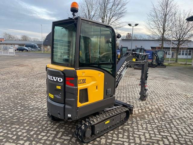 Volvo EC 20 E MIETE / RENTAL (12001812) - Mini excavator: picture 4 Volvo EC 20 E MIETE / RENTAL (12001812) - Mini excavator: picture 4