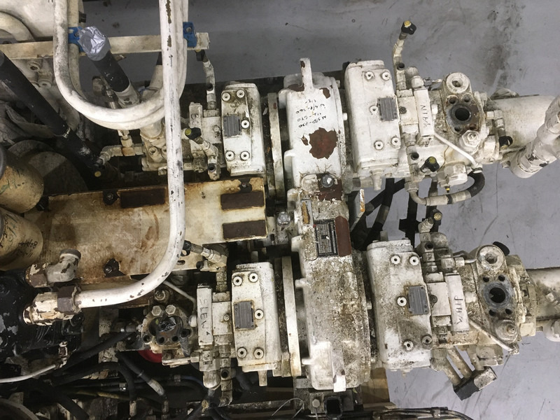 Construction machinery Mercedes-Benz OM 424.900 USED: picture 8