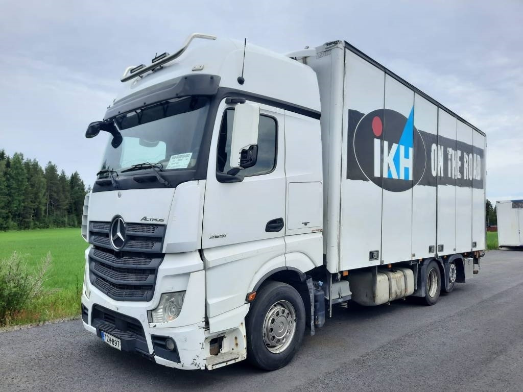 Mercedes-Benz Actros 2551  - Box truck: picture 1 Mercedes-Benz Actros 2551  - Box truck: picture 1