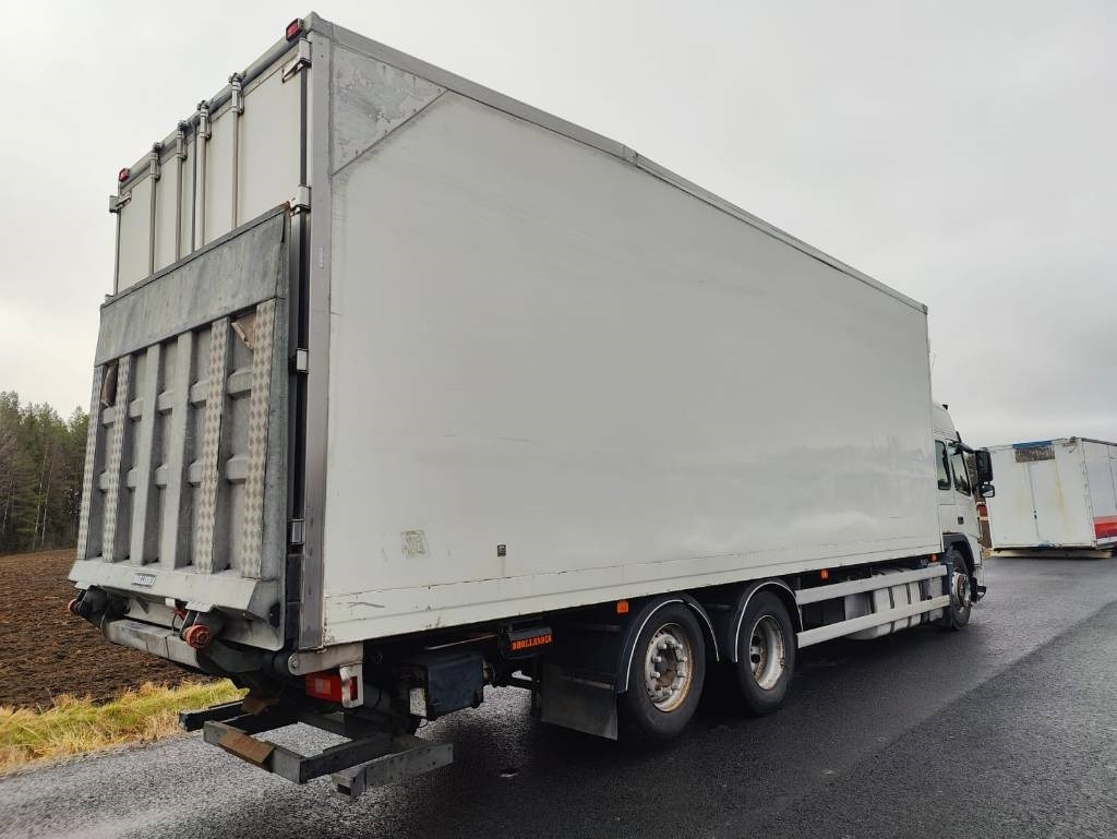 Volvo FM 13  - Box truck: picture 3 Volvo FM 13  - Box truck: picture 3