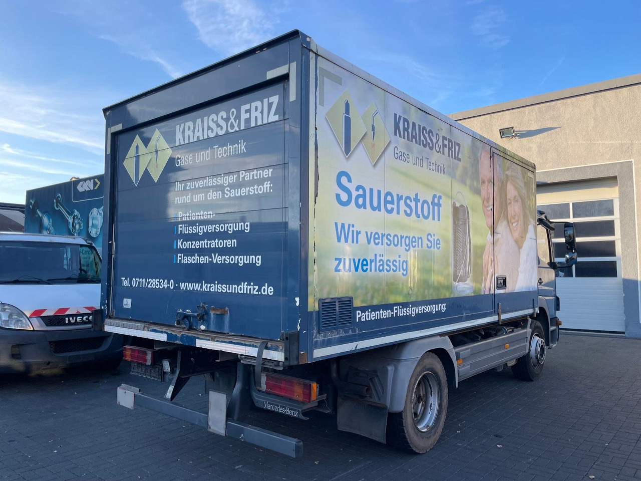 Mercedes-Benz Atego 2 6-Zyl. 4x2 1224 Klima, Radstand: 3.56m. - Box truck: picture 4 Mercedes-Benz Atego 2 6-Zyl. 4x2 1224 Klima, Radstand: 3.56m. - Box truck: picture 4