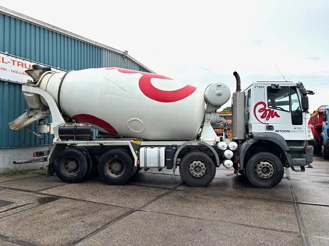Iveco Eurotrakker AD340T41B 8x4 FULL STEEL SUSPENSION WITH STETTER CONCRETE MIXER (ZF16 MANUAL GEARBOX / FULL STEEL SUSPENSION / REDUC - Concrete mixer truck: picture 4 Iveco Eurotrakker AD340T41B 8x4 FULL STEEL SUSPENSION WITH STETTER CONCRETE MIXER (ZF16 MANUAL GEARBOX / FULL STEEL SUSPENSION / REDUC - Concrete mixer truck: picture 4