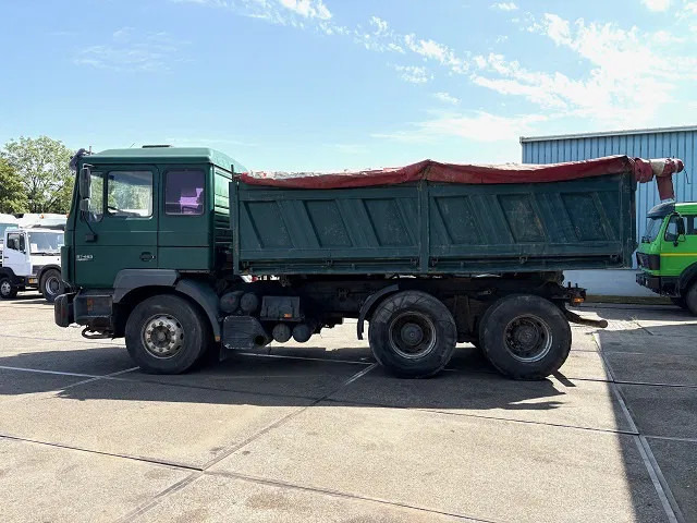 MAN 26.463 DF 6x4 MEILLER KIPPER (ZF16 MANUAL GEARBOX / ZF-INTARDER / FULL STEEL SUSPENSION / REDUCTION AXLES) - Tipper: picture 5 MAN 26.463 DF 6x4 MEILLER KIPPER (ZF16 MANUAL GEARBOX / ZF-INTARDER / FULL STEEL SUSPENSION / REDUCTION AXLES) - Tipper: picture 5