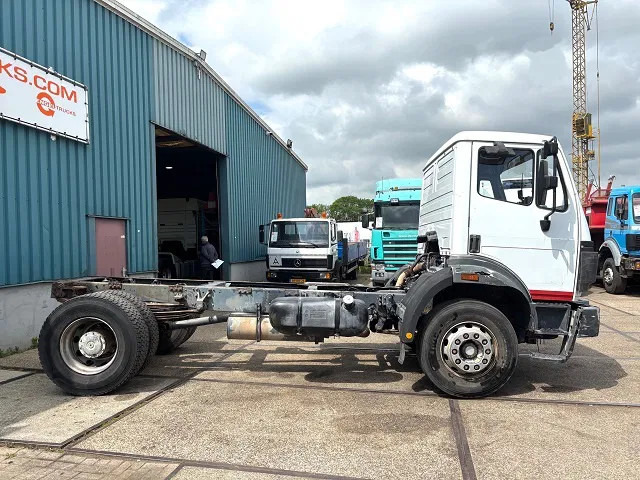 Mercedes-Benz SK 1824 4x2 FULL STEEL SUSPENSION CHASSIS (MANUAL GEARBOX / REDUCTION AXLE / FULL STEEL SUSPENSION) - Cab chassis truck: picture 4 Mercedes-Benz SK 1824 4x2 FULL STEEL SUSPENSION CHASSIS (MANUAL GEARBOX / REDUCTION AXLE / FULL STEEL SUSPENSION) - Cab chassis truck: picture 4