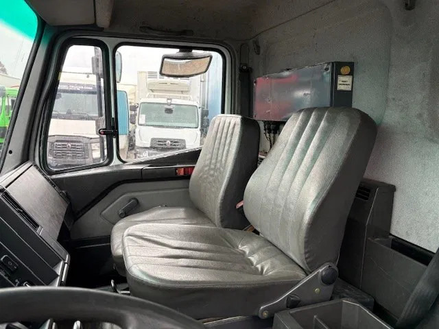 Mercedes-Benz SK 1824 K (ONLY 226.000 KM!) 4x2 FULL STEEL CHASSIS (MANUAL GEARBOX / REDUCTION AXLE / FULL STEEL SUSPENSION / P.T.O.) on lease Mercedes-Benz SK 1824 K (ONLY 226.000 KM!) 4x2 FULL STEEL CHASSIS (MANUAL GEARBOX / REDUCTION AXLE / FULL STEEL SUSPENSION / P.T.O.): picture 12