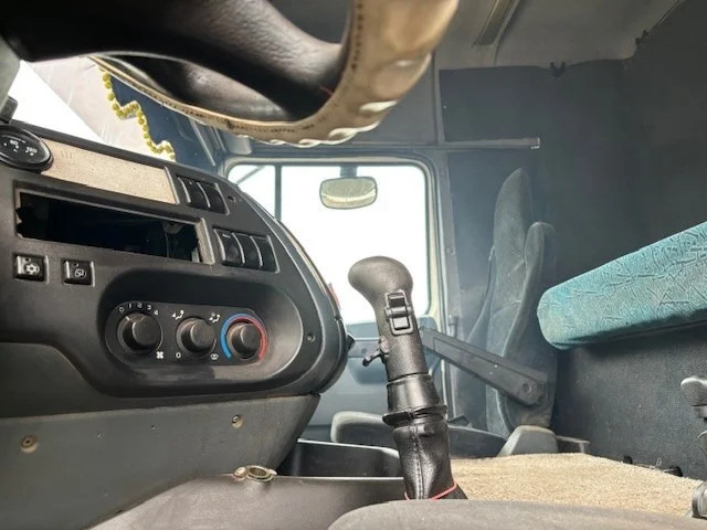 DAF 95.380 XF SPACECAB (EURO 2 (MECHANICAL PUMP & INJECTORS) / ZF16 MANUAL GEARBOX / AIRCONDITIONING) on lease DAF 95.380 XF SPACECAB (EURO 2 (MECHANICAL PUMP & INJECTORS) / ZF16 MANUAL GEARBOX / AIRCONDITIONING): picture 7