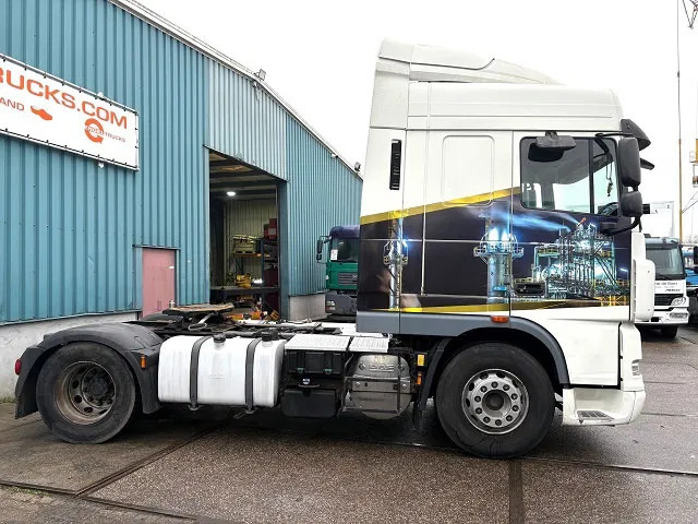 DAF XF 105.460 ATE SPACEAB 4x2 (EURO 5 / ZF MANUAL GEARBOX / ZF-INTARDER / HYDRAULIC KIT / P.T.O. / AIRCONDITIONING / ETC.) - Tractor unit: picture 4 DAF XF 105.460 ATE SPACEAB 4x2 (EURO 5 / ZF MANUAL GEARBOX / ZF-INTARDER / HYDRAULIC KIT / P.T.O. / AIRCONDITIONING / ETC.) - Tractor unit: picture 4