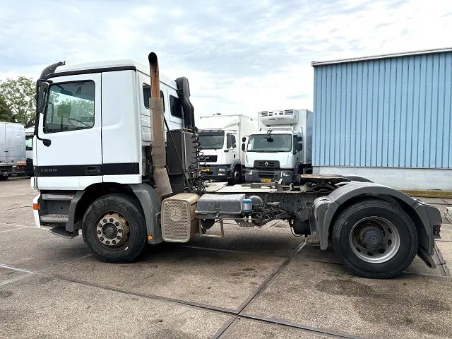 Mercedes-Benz Actros 1848 LS (MP1) 4x2 TRACTOR (EPS WITH CLUTCH / RUDUCTION AXLE / HYDRAULIC KIT / AIRCONDITIONING / ETC) - Tractor unit: picture 5 Mercedes-Benz Actros 1848 LS (MP1) 4x2 TRACTOR (EPS WITH CLUTCH / RUDUCTION AXLE / HYDRAULIC KIT / AIRCONDITIONING / ETC) - Tractor unit: picture 5