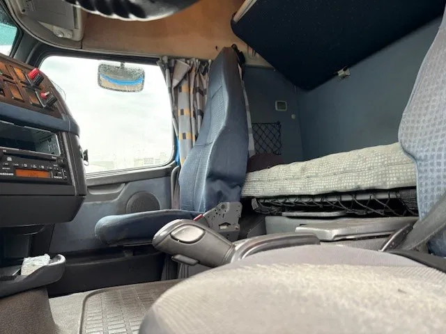 Tractor unit Volvo FH 400 GLOBETROTTER (VIN: 7B446149 / I-SHIFT / ADR-VLG / AIRCONDITIONING / COMPLETE SPOILERSET ON CABIN): picture 11