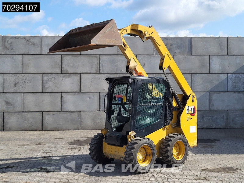Caterpillar 226 D3 BUCKET + FORKS - Skid steer loader: picture 2 Caterpillar 226 D3 BUCKET + FORKS - Skid steer loader: picture 2