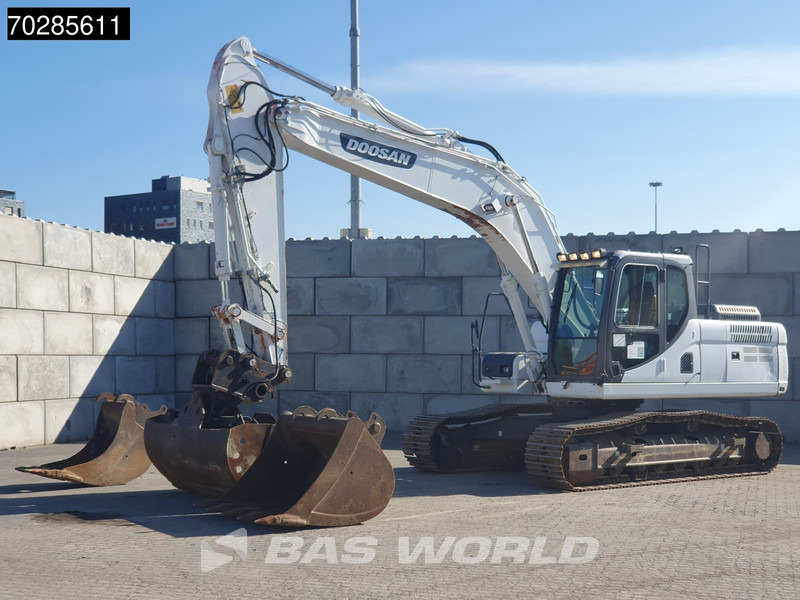 Doosan DX225 LC-3 3 BUCKETS - Crawler excavator: picture 2 Doosan DX225 LC-3 3 BUCKETS - Crawler excavator: picture 2