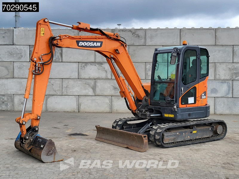 Doosan DX62 R-3 3 BUCKETS - A/C - Mini excavator: picture 3 Doosan DX62 R-3 3 BUCKETS - A/C - Mini excavator: picture 3