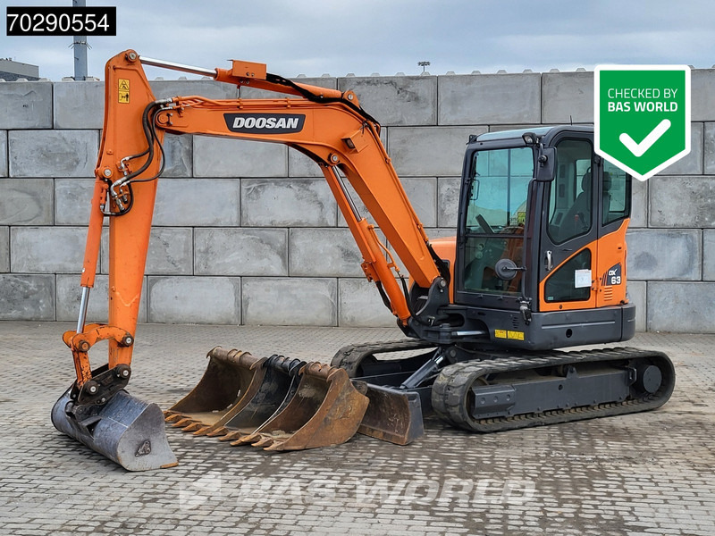Mini excavator Doosan DX63-3: picture 1