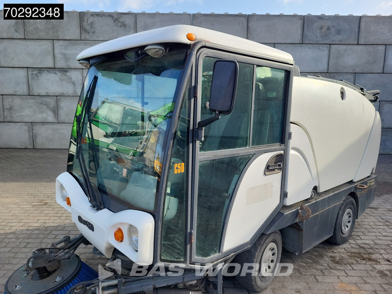 Johnston 142A 101T SUPERSTRUCTURE NOT WORKING - Road sweeper: picture 3 Johnston 142A 101T SUPERSTRUCTURE NOT WORKING - Road sweeper: picture 3