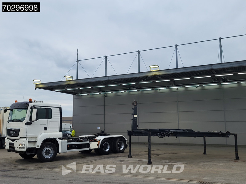 MAN TGS 33.440 6X4 25Ton AJK NHS25-5930 hooklift with 5th wheel Wechselsystem Manual Big-Axle Euro 5 - Hook lift truck: picture 3 MAN TGS 33.440 6X4 25Ton AJK NHS25-5930 hooklift with 5th wheel Wechselsystem Manual Big-Axle Euro 5 - Hook lift truck: picture 3