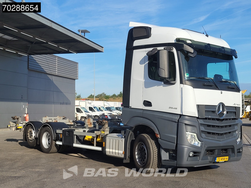 Mercedes-Benz Actros 2545 Actros 6X2 NL-Truck Retarder 2xTanks Lift-Axle ACC Xenon Navi Euro 6 - Container transporter/ Swap body truck: picture 3 Mercedes-Benz Actros 2545 Actros 6X2 NL-Truck Retarder 2xTanks Lift-Axle ACC Xenon Navi Euro 6 - Container transporter/ Swap body truck: picture 3