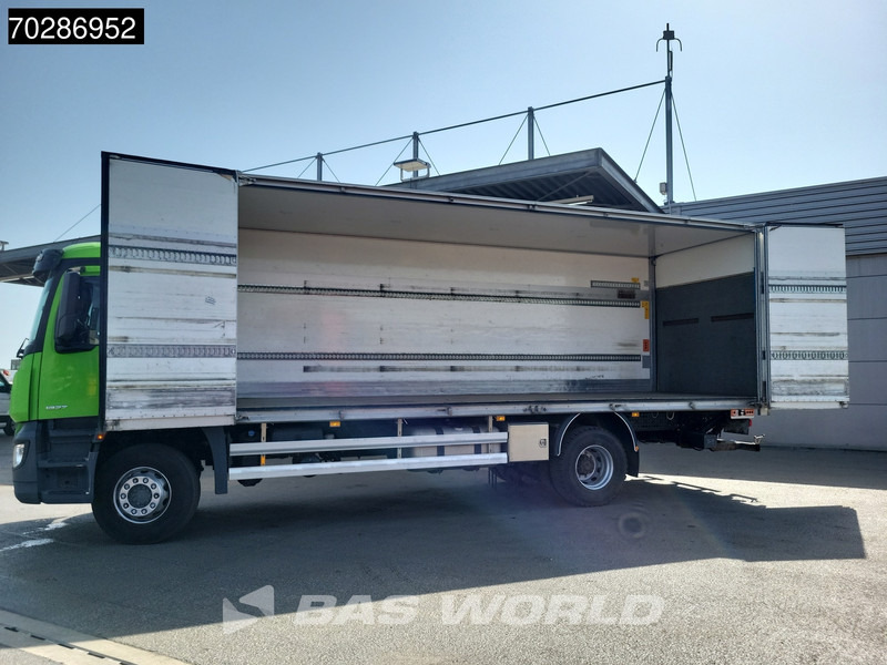 Mercedes-Benz Antos 1827 Antos 4X2 19tonner 2tons Tailgate Automatic Xenon Euro 6 - Box truck: picture 3 Mercedes-Benz Antos 1827 Antos 4X2 19tonner 2tons Tailgate Automatic Xenon Euro 6 - Box truck: picture 3