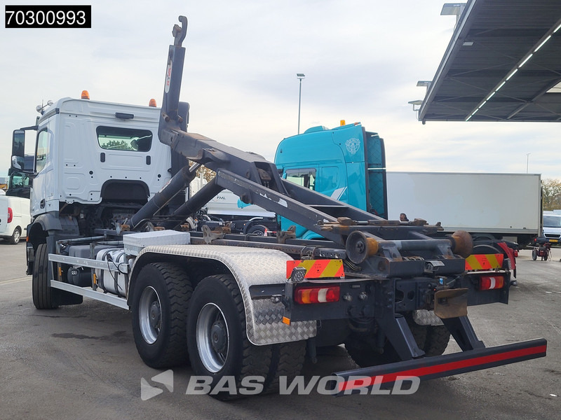 Mercedes-Benz Arocs 3342 6X4 HYVA 26-62-S Hooklift Big-Axle Automatic Euro 6 - Hook lift truck: picture 5 Mercedes-Benz Arocs 3342 6X4 HYVA 26-62-S Hooklift Big-Axle Automatic Euro 6 - Hook lift truck: picture 5