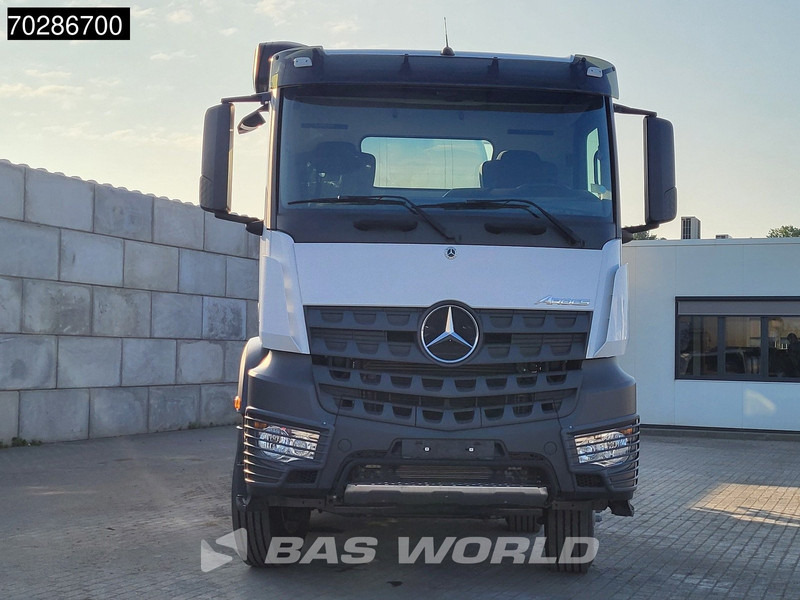 Mercedes-Benz Arocs 4142 8X4 NEW! 10m3 SchwingStetter Mixer Manual Steel suspension BigAxle Euro3 on lease Mercedes-Benz Arocs 4142 8X4 NEW! 10m3 SchwingStetter Mixer Manual Steel suspension BigAxle Euro3: picture 6 Mercedes-Benz Arocs 4142 8X4 NEW! 10m3 SchwingStetter Mixer Manual Steel suspension BigAxle Euro3 on lease Mercedes-Benz Arocs 4142 8X4 NEW! 10m3 SchwingStetter Mixer Manual Steel suspension BigAxle Euro3: picture 6