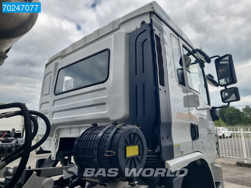 New Concrete mixer truck SHACMAN L3000 8X4 NEW 8m3 Liebherr Mixer Big Axle Steel suspension: picture 8