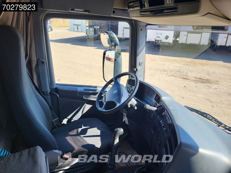 Interior photo 1: Dropside/ Flatbed truck, Crane truck Scania R480 8X2 Combi FASSI F660AXP.25 Manual Retarder Lift+Lenkachse Euro 5
