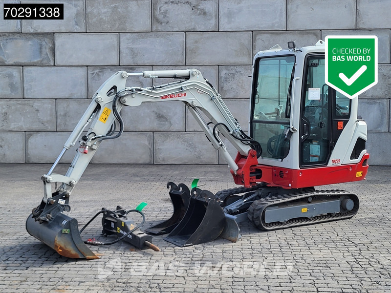 Takeuchi TB225 HAMMER + 3 BUCKETS - Mini excavator: picture 1 Takeuchi TB225 HAMMER + 3 BUCKETS - Mini excavator: picture 1