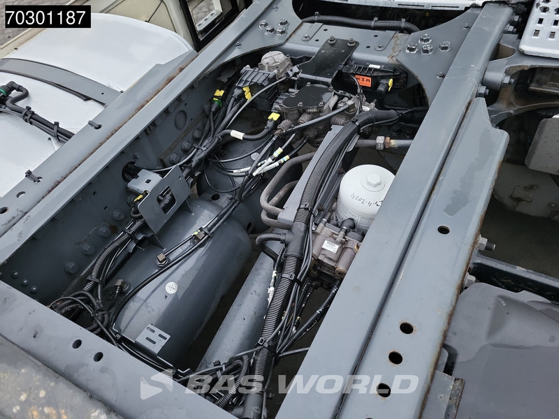 Tractor unit DAF CF 330 CF 330 FT 4X2 Low Mileage! NL-Truck Manual: picture 7 Tractor unit DAF CF 330 CF 330 FT 4X2 Low Mileage! NL-Truck Manual: picture 7