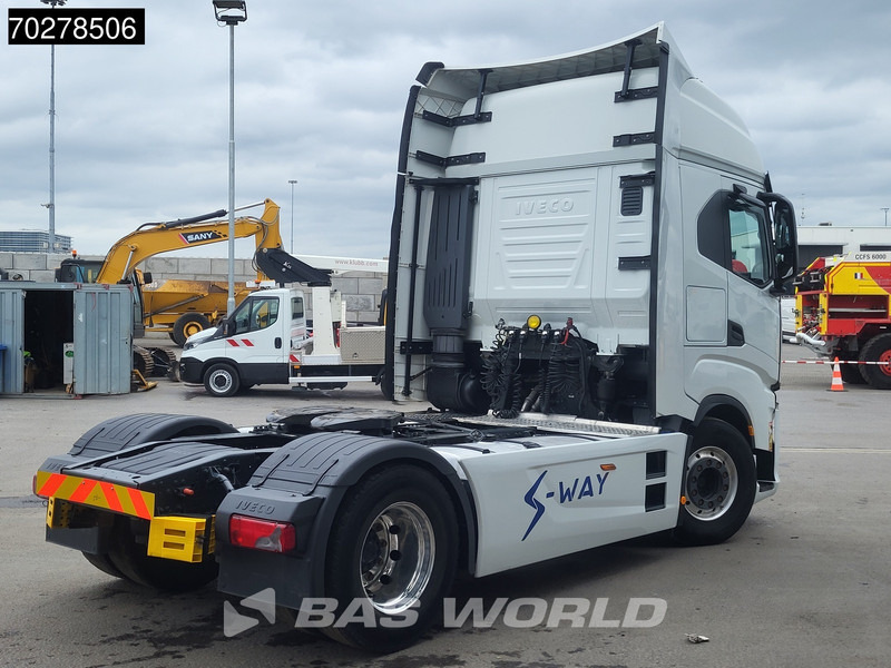 Iveco S-Way 570 S-Way 4X2 Retarder 2x Tanks Standklima Navi Alcoa's - Tractor unit: picture 5 Iveco S-Way 570 S-Way 4X2 Retarder 2x Tanks Standklima Navi Alcoa's - Tractor unit: picture 5