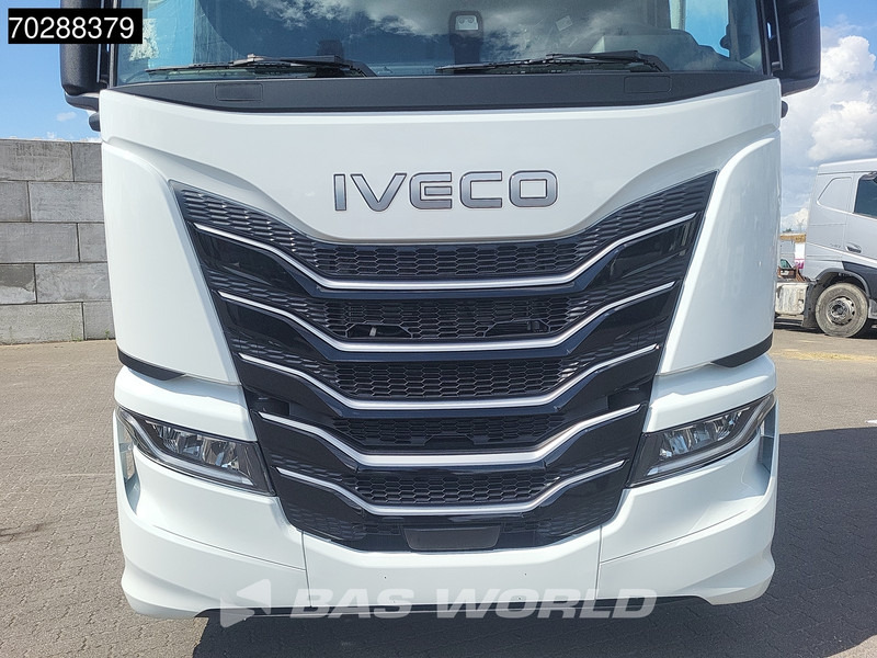 New Tractor unit Iveco S-Way 580 4X2 NEW! 2x Tanks Navi ACC Standklima: picture 16