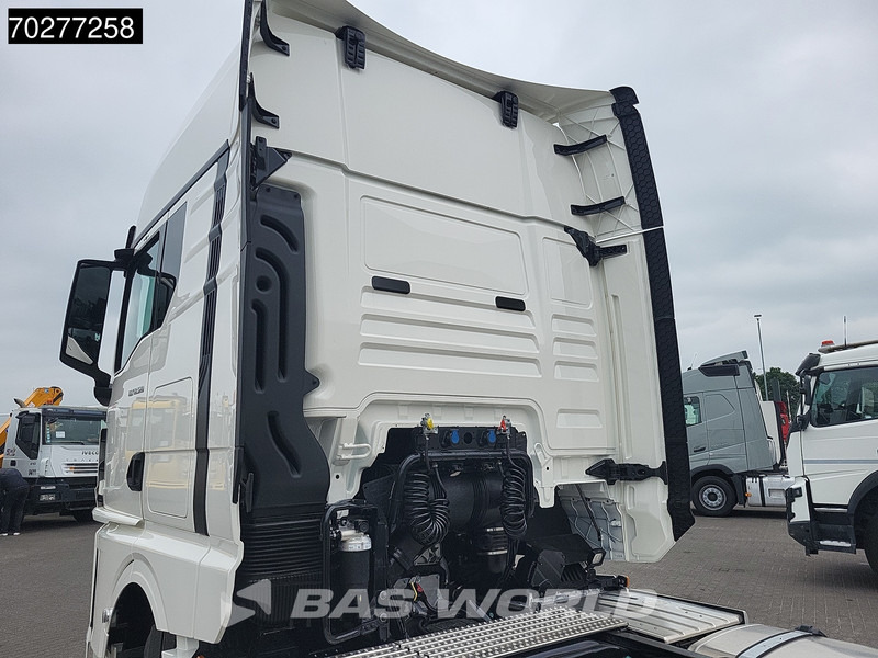 MAN TGX 18.520 4X2 NEW! GX Retarder 2x Tanks Standklima ACC - Tractor unit: picture 3 MAN TGX 18.520 4X2 NEW! GX Retarder 2x Tanks Standklima ACC - Tractor unit: picture 3
