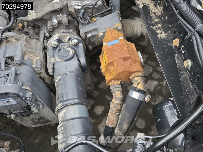 Tractor unit MAN TGX 18.580 4X2 Full-Air Retarder Leder Standairco 2xTanks Navi Xenon ACC Euro 6: picture 15 Tractor unit MAN TGX 18.580 4X2 Full-Air Retarder Leder Standairco 2xTanks Navi Xenon ACC Euro 6: picture 15