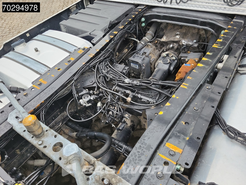 Tractor unit MAN TGX 18.580 4X2 Full-Air Retarder Leder Standairco 2xTanks Navi Xenon ACC Euro 6: picture 14 Tractor unit MAN TGX 18.580 4X2 Full-Air Retarder Leder Standairco 2xTanks Navi Xenon ACC Euro 6: picture 14